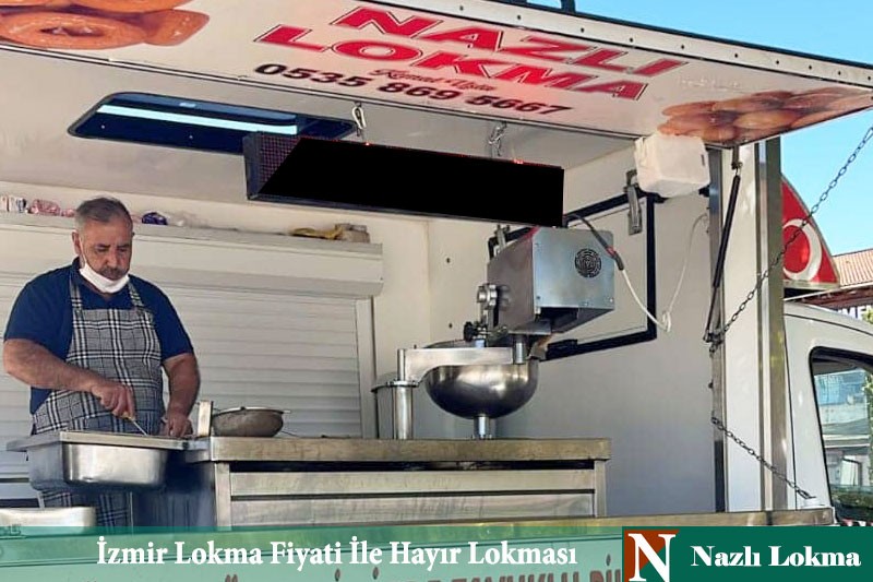 Kemal usta lokma aracı üstünde hayır lokması hazırlığını yapıyor