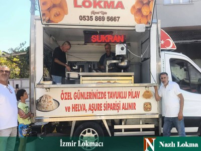 Kemal usta ve ekibi seyyar araç üstünde lokma malzemesini hazırlıyor