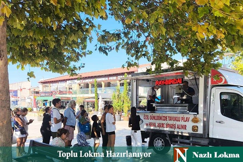 Nazlı Lokma Toplu lokma dağıtımında